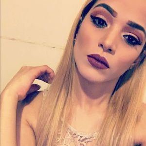 Meet your Posher, Rafelina